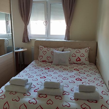Apartman Mali Raj Vrnjacka Banja Exterior photo