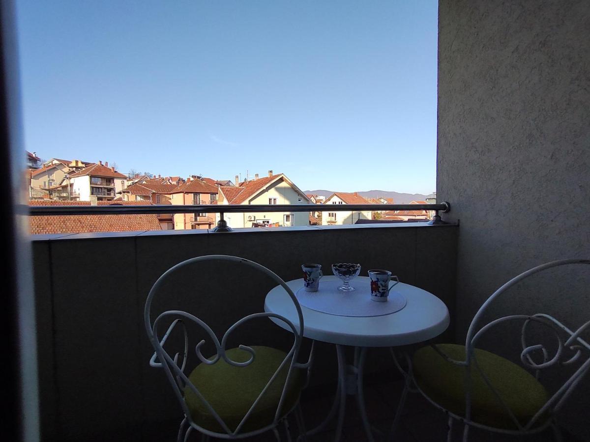 Apartman Mali Raj Vrnjacka Banja Exterior photo